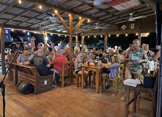honduras/roatan/restaurant/hangover-hut