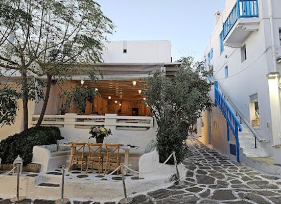 greece/mykonos/restaurant/sakis