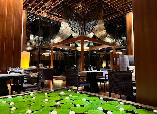 thailand/eastern-thailand/restaurant/sra-bua-by-kiin-kiin