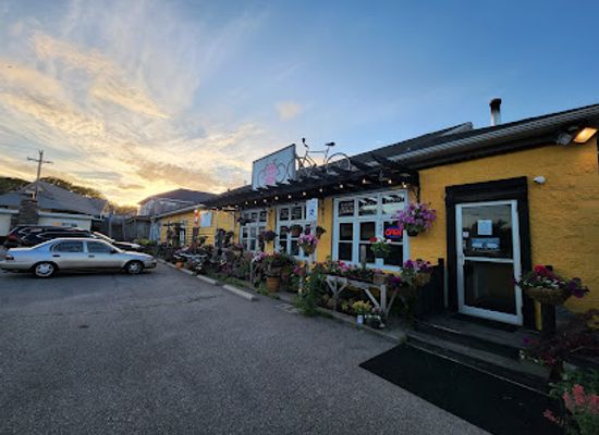 rhode-island/narragansett-bay/restaurant/the-bike-stop-cafe