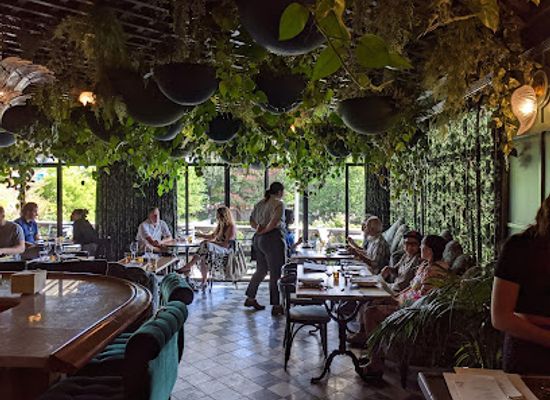 texas/central-texas/restaurant/lutie-s