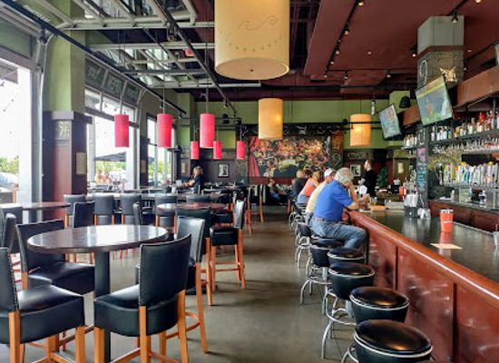 iowa/west-des-moines/restaurant/bar-louie-jordan-creek-town-center