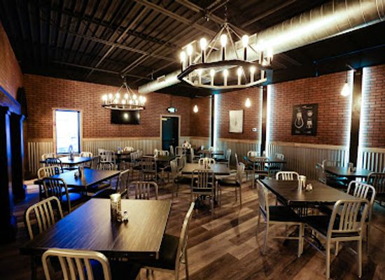 iowa/cedar-rapids/restaurant/the-edison-pub-and-eatery