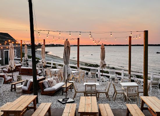 rhode-island/block-island/restaurant/the-surf