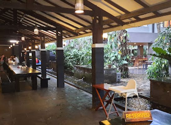 indonesia/lampung/restaurant/taman-santap-rumah-kayu