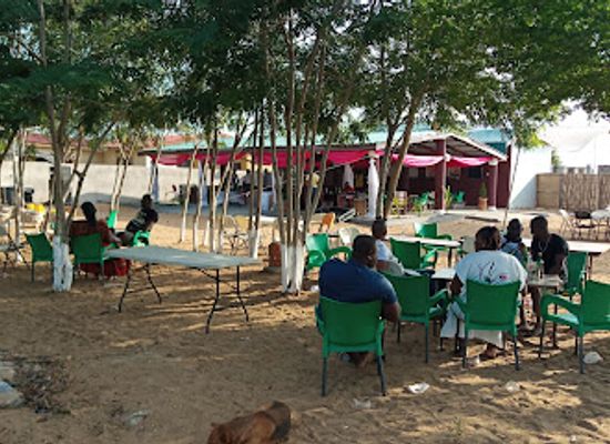 ghana/ada-foah/restaurant/kings-pub-big-ada