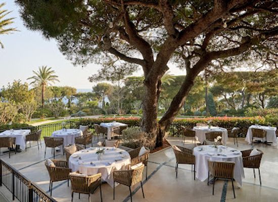 france/french-riviera/restaurant/le-cap