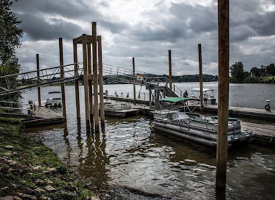 ohio/marietta/restaurant/the-marietta-harbor