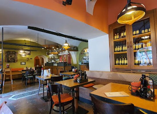 czechia/central-bohemia/restaurant/beer-restaurant-u-zlateho-hada