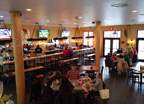wisconsin/door-county/restaurant/shipwrecked-brew-pub-restaurant