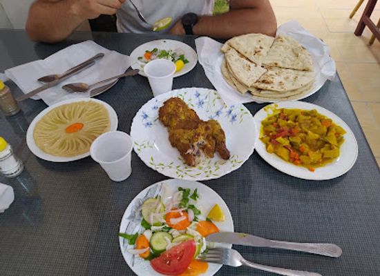 oman/ash-sharqiyah-north-governorate/restaurant/gadeer-al-naseeb-restaurant