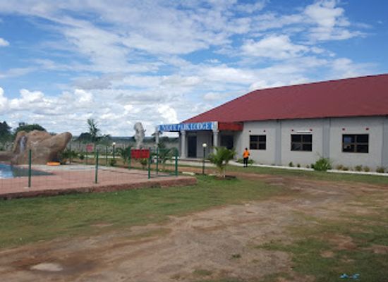 zambia/copperbelt/restaurant/unique-park-lodge