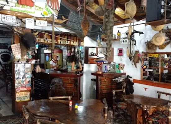 peru/iquitos/centro/restaurant/the-yellow-rose-of-texas-restaurant