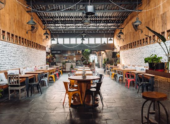 nepal/pokhara-valley/restaurant/roadhouse-cafe-pokhara