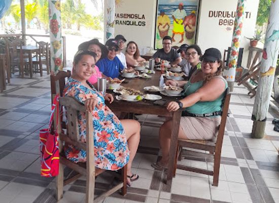 honduras/tela/restaurant/restaurante-vista-al-mar