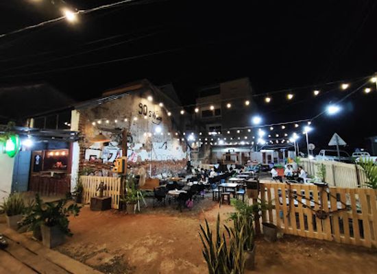laos/bolaven-plateau/restaurant/90s-vintage