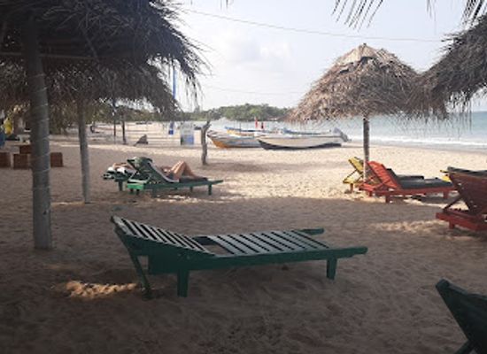sri-lanka/trincomalee-district/restaurant/new-tonic-s-beach-restaurant