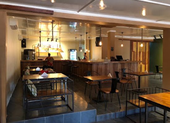 central-african-republic/kemo/restaurant/5-fourchettes