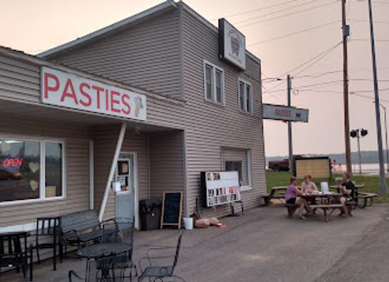 michigan/upper-peninsula/restaurant/iron-town-pasties