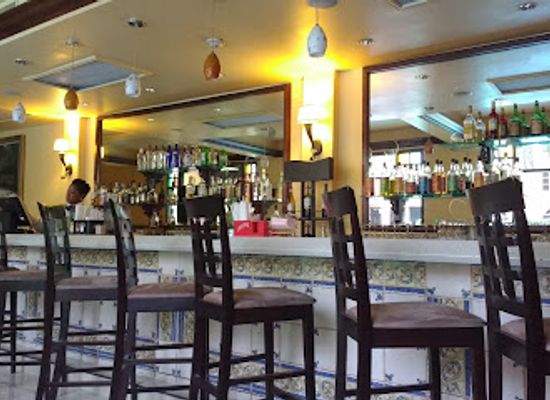 jamaica/kingston/downtown-kingston/restaurant/melting-pot-restaurant-lounge