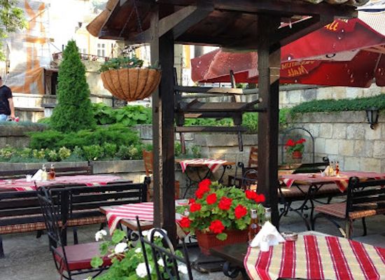 bulgaria/shumen/restaurant/popsheytanov-s-house
