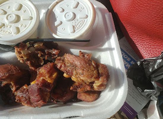 arkansas/pine-bluff/restaurant/lil-d-s-bbq