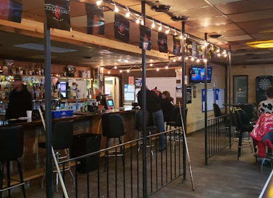 wyoming/converse-county/restaurant/waterhole