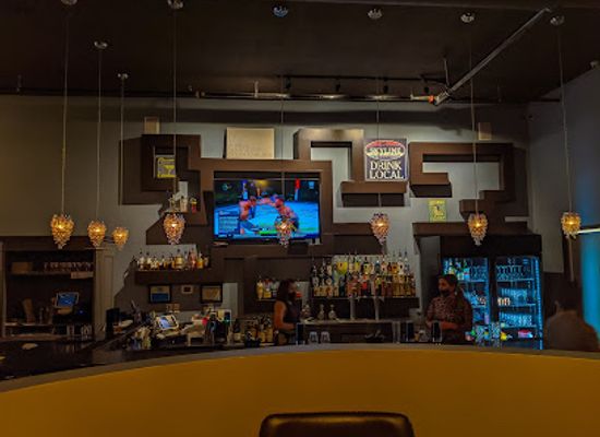oregon/klamath-falls/restaurant/basin-martini-bar