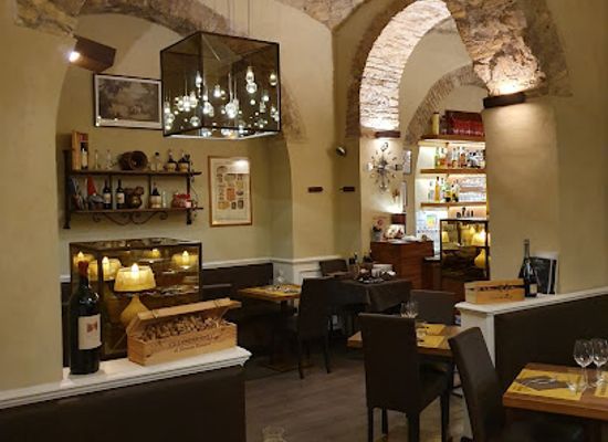 vatican-city/vatican-necropolis/restaurant/osteria-delle-commari