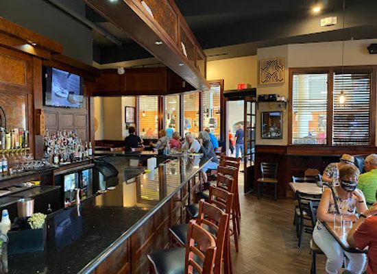michigan/mackinac-island/restaurant/winchester-s-whiskey-bourbon-room