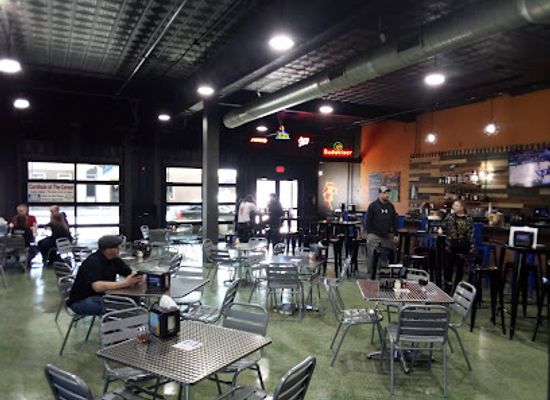 iowa/mason-city/restaurant/the-corner-pizza-and-alehouse