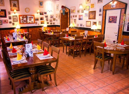hungary/budapest/jewish-quarter/restaurant/fulemule-etterem