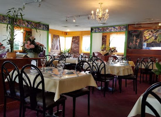 maine/rockland/restaurant/roselyn-thai-fine-cuisine