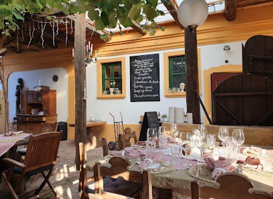 hungary/sopron-wine-region/restaurant/raspi-kft
