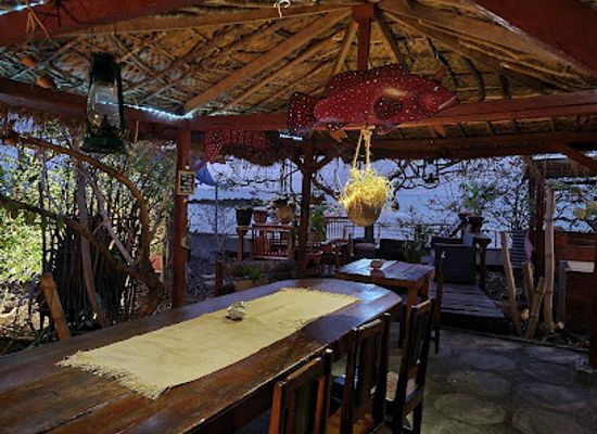comoros/dziani-dzaha-crater-lake/restaurant/chez-nini-bar-grill