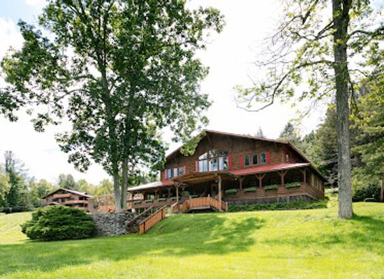 new-york/catskill-mountains/restaurant/urban-cowboy-lodge