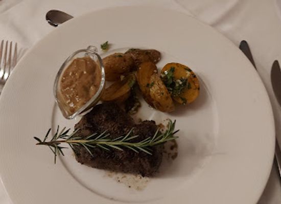 south-africa/drakensberg/restaurant/moorcroft-manor