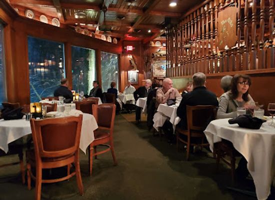ohio/eastern-ohio/restaurant/white-oaks-restaurant