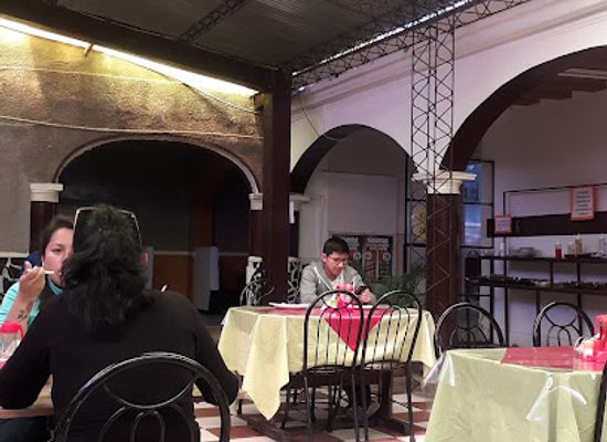 bolivia/sucre/los-pinos/restaurant/el-parrillin