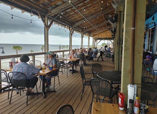 mississippi/the-river-region/restaurant/the-reef