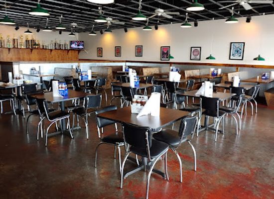 arkansas/fayetteville/restaurant/whole-hog-cafe