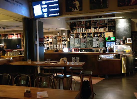 finland/turku/restaurant/cup-pint