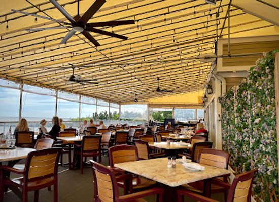 new-york/long-island/restaurant/fatfish