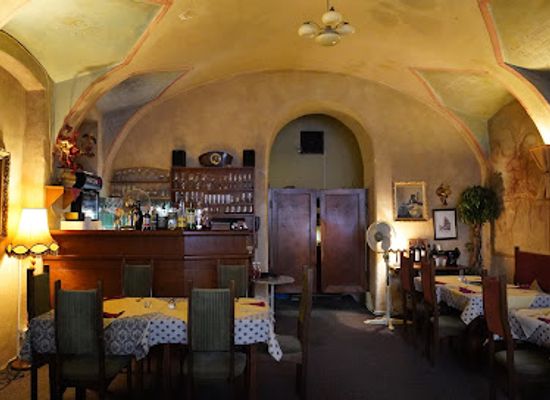 czechia/eagle-mountains/restaurant/three-golden-stars