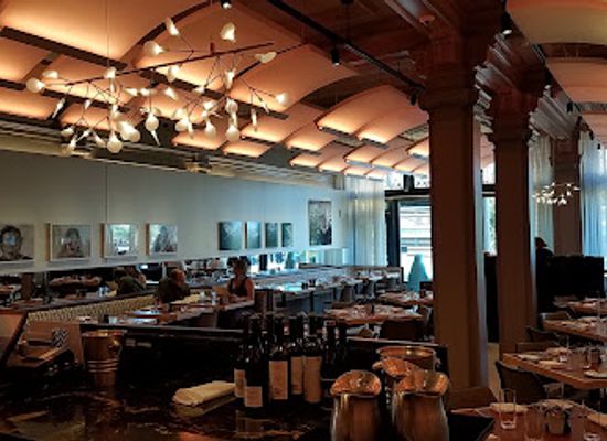 kansas/bluestem-pasture/restaurant/the-savoy-at-21c