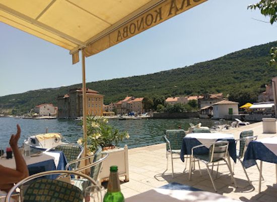 croatia/gorski-kotar/restaurant/bakar-tavern