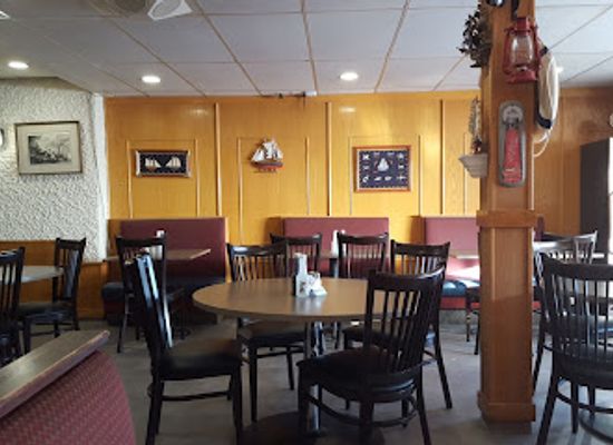 canada/winnipeg/assiniboine-park/restaurant/captain-s-table-restaurant