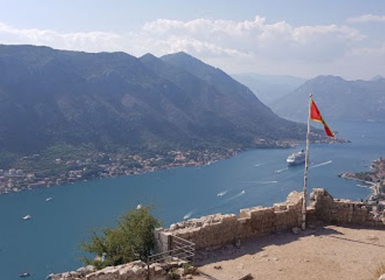montenegro/montenegrin-littoral/restaurant/restoran-cesarica