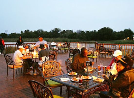 botswana/south-east-district/restaurant/crocodile-pools-river-safaris-chalets