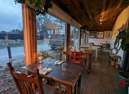 north-carolina/pisgah-national-forest/restaurant/bush-farmhouse